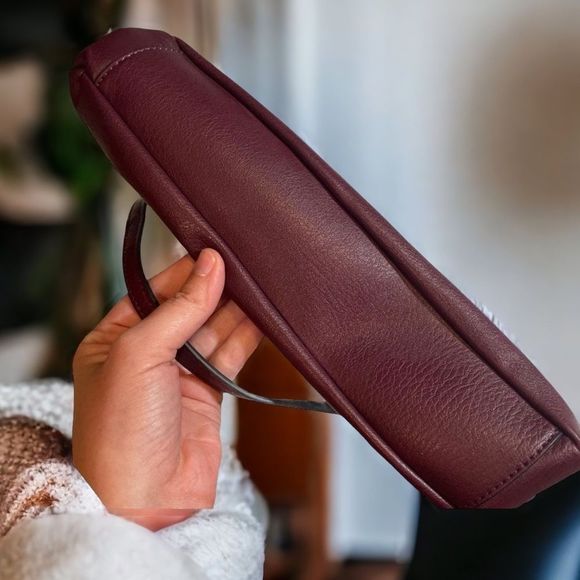 Lauren Conrad | Burgundy Gold Ring Handle Convertible Crossbody Purse NWOT - Picture 2 of 2